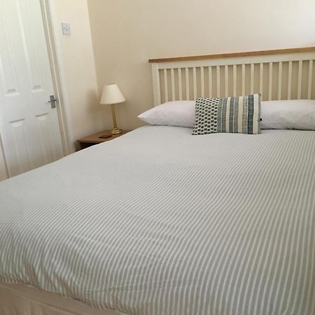 Stay On The Grounds Of This Beautiful Manor House Wimborne Minster Extérieur photo